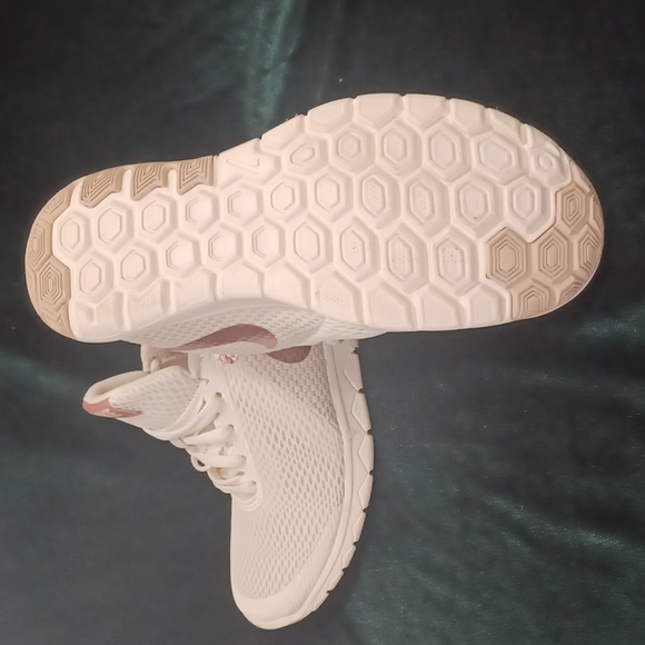 NWOT - Picture 3 of 6